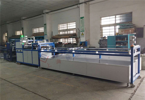 地熱膜全自動<a href=http://m.dedongxinjie.com/ target=_blank class=infotextkey>熱合機</a>